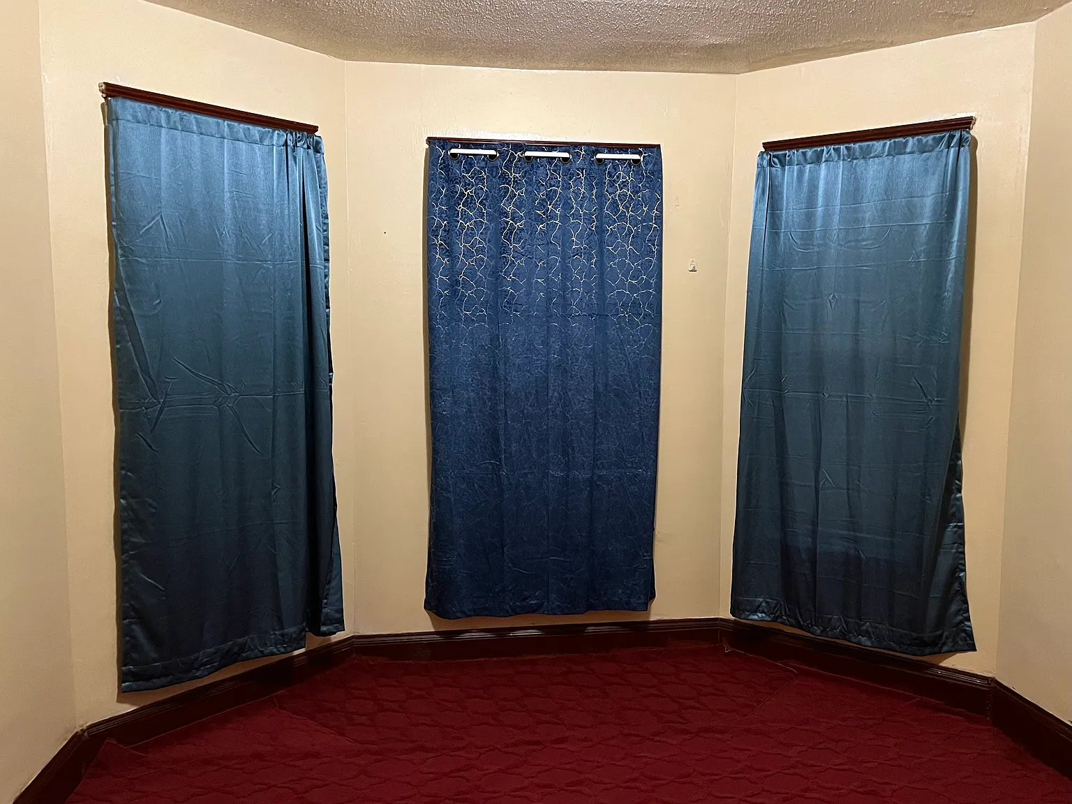 4 bed, 3879 sqft, $3,000 — Photo 3