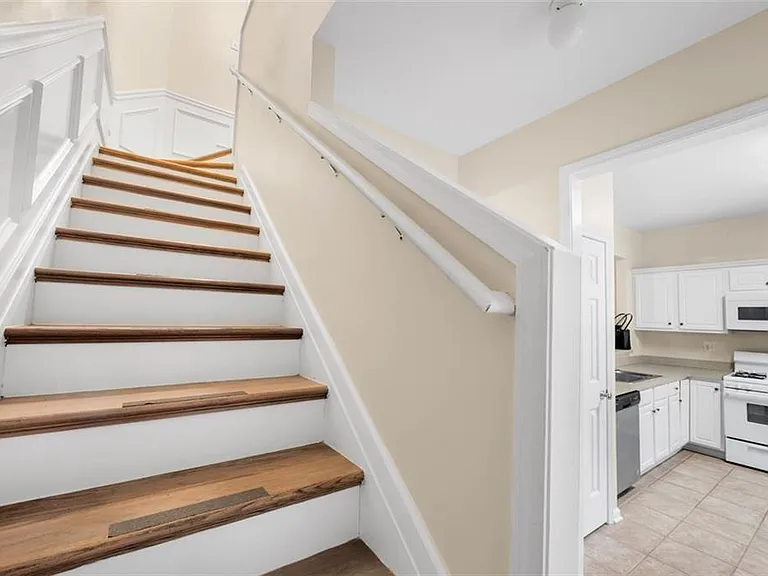 3944 Howell Park Rd — Photo 21