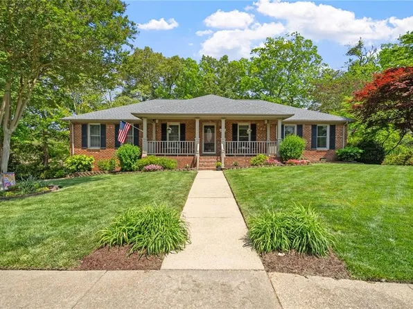 553 Longleaf Rd, Virginia Beach, VA 23454