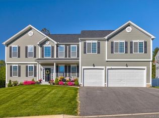 63 W Poplar Rd, Middletown, CT 06457