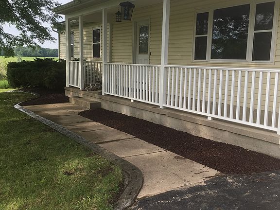 Low maintenance rubber mulch