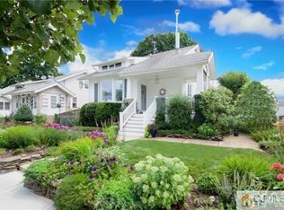 27 Maplewood Pl, North Brunswick, NJ 08902