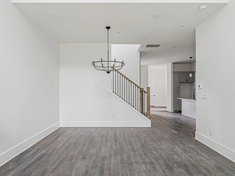October Glory Ln Townhomes - 623 — Photo 10