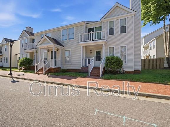 3rd image of 533 Columbia St