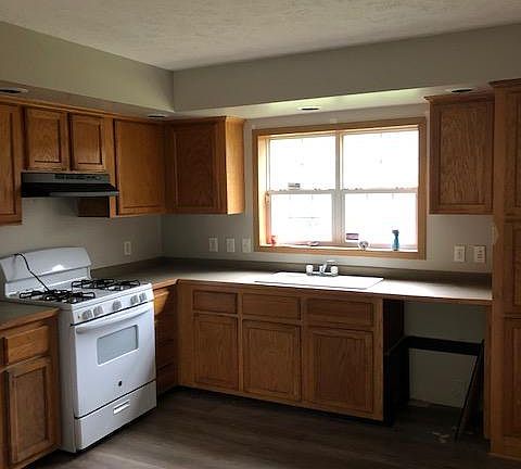 4th image of 36 Gordon Ave