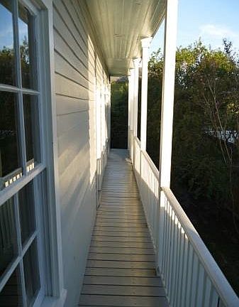 3rd image of 1572 Magazine St