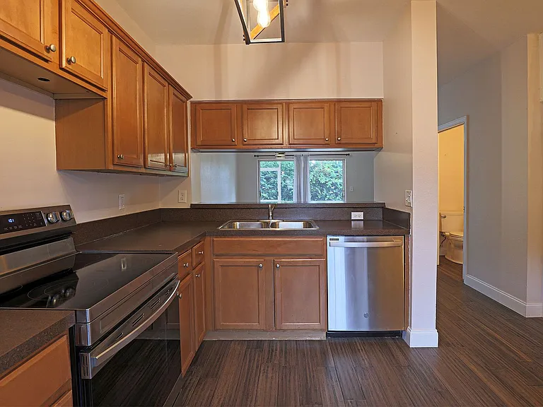 8291 Pacific Beach Dr — Photo 5
