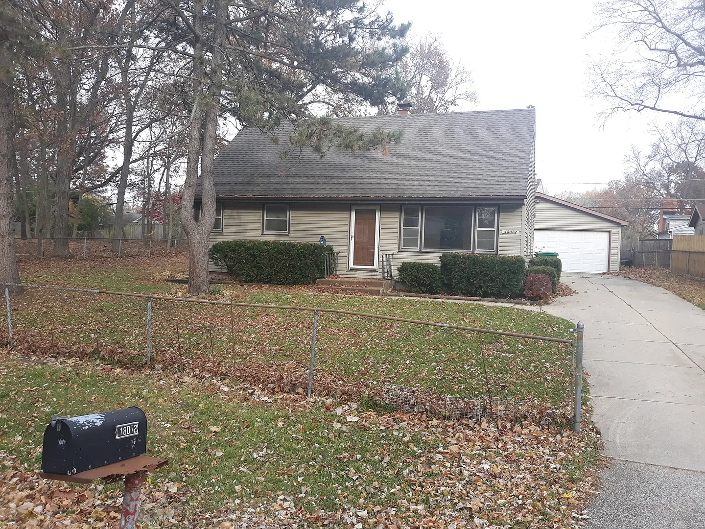 18072 W Valley Dr photo 1