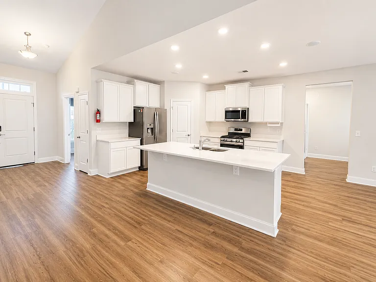 619 Roseridge Dr — Photo 2
