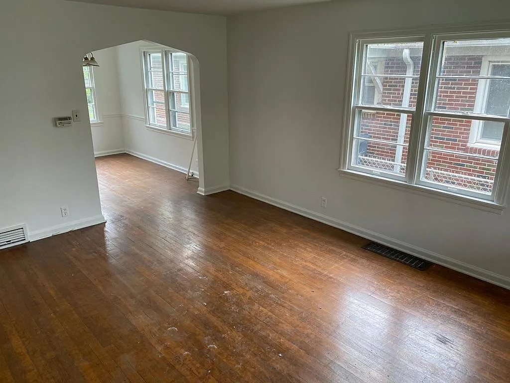 3 bed, 1100 sqft, $1,450 — Photo 3