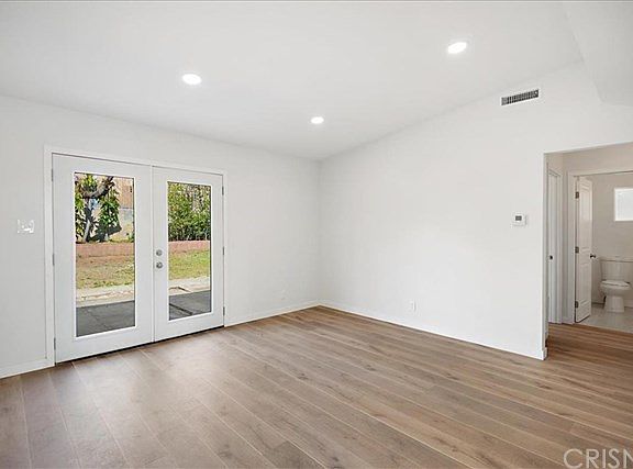 4th image of 14955 Oswald St