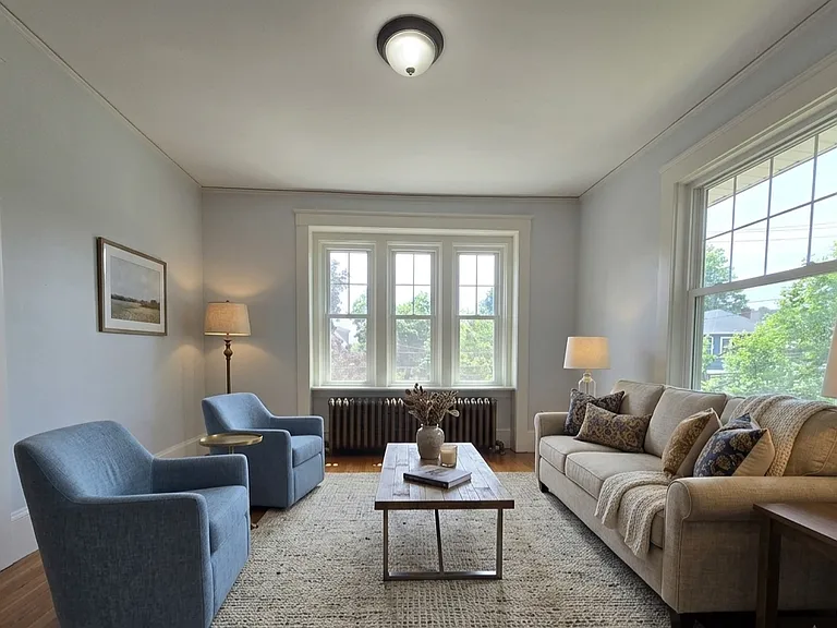 19 Rowe St #2 — Photo 1