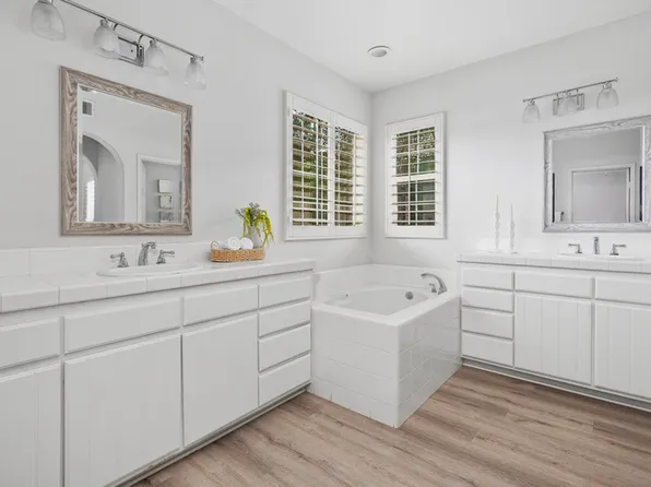 17 Pickering Cir, Mission Viejo, CA 92694