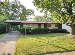 2730 Knollwood Ln, Florissant, MO 63031