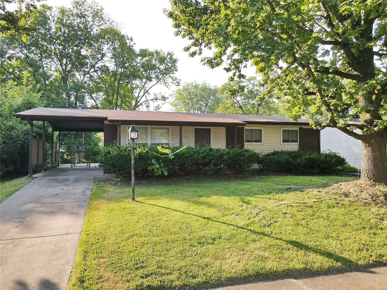 2730 Knollwood Ln photo 1