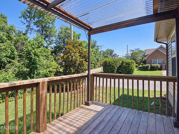 3rd image of 3513 Valley Stream Way