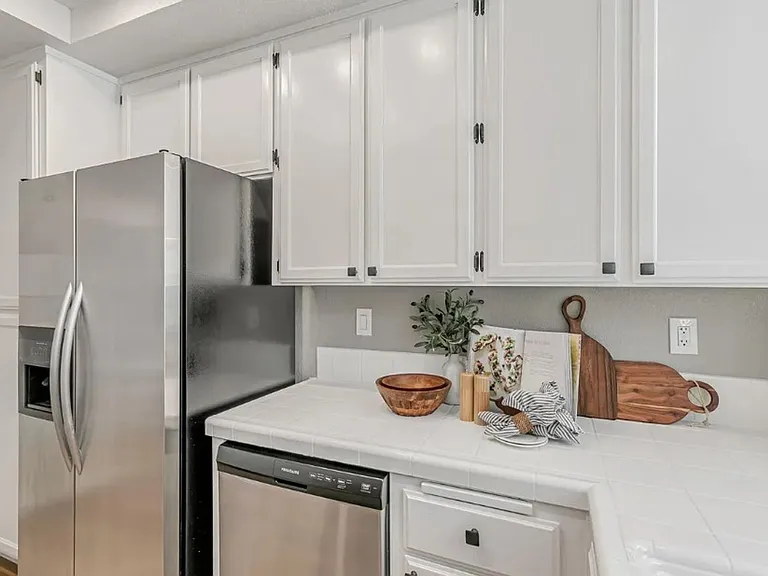4772 Mendocino Ter — Photo 3