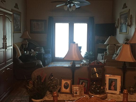 4th image of 7404 Bartlett Ln