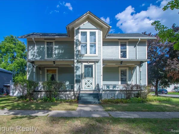 402 N Hickory St, Owosso, MI 48867