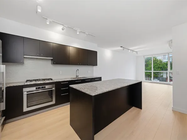 6180 Cooney Rd #307, Richmond, BC V6Y 0H2