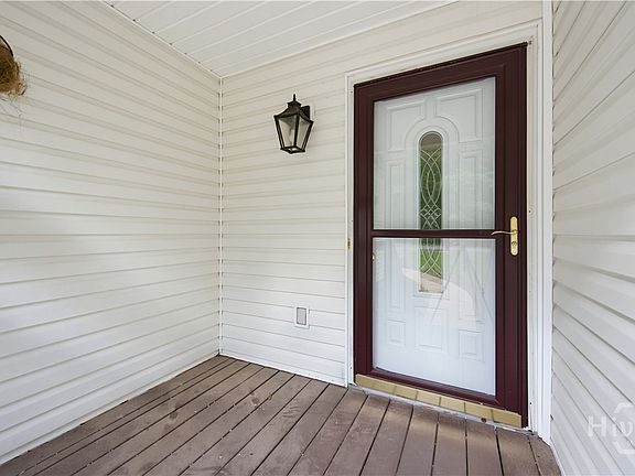 3rd image of 320 River Chase Drive