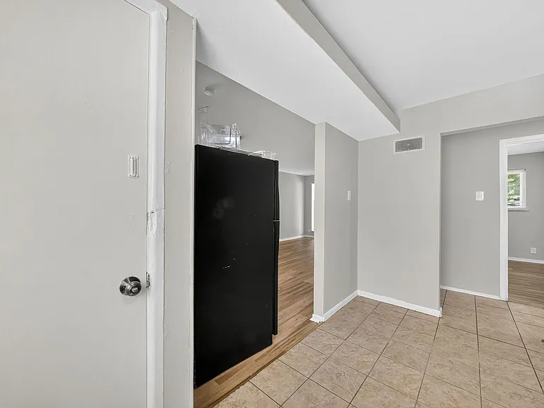 10772 Spring Garden Dr — Photo 17