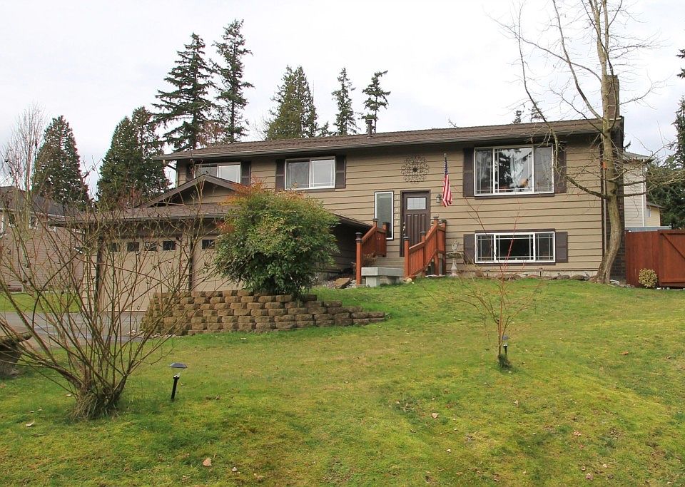 1st image of 13422 NE 186th St