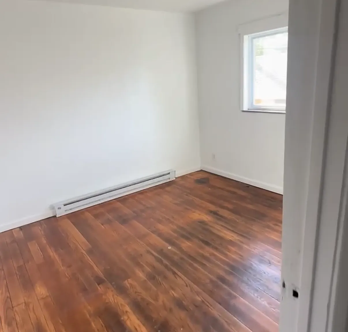 2 bed, $895 — Photo 1