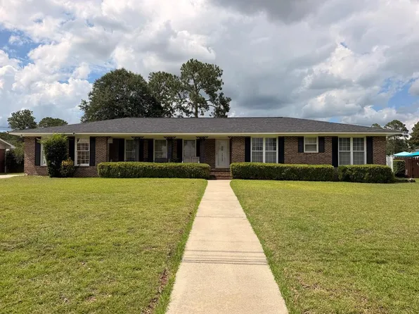 813 Georgia Dr, Tifton, GA 31794