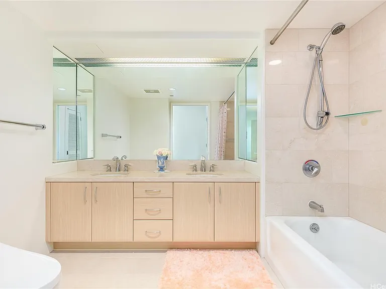 88 Piikoi St #3907F — Photo 2