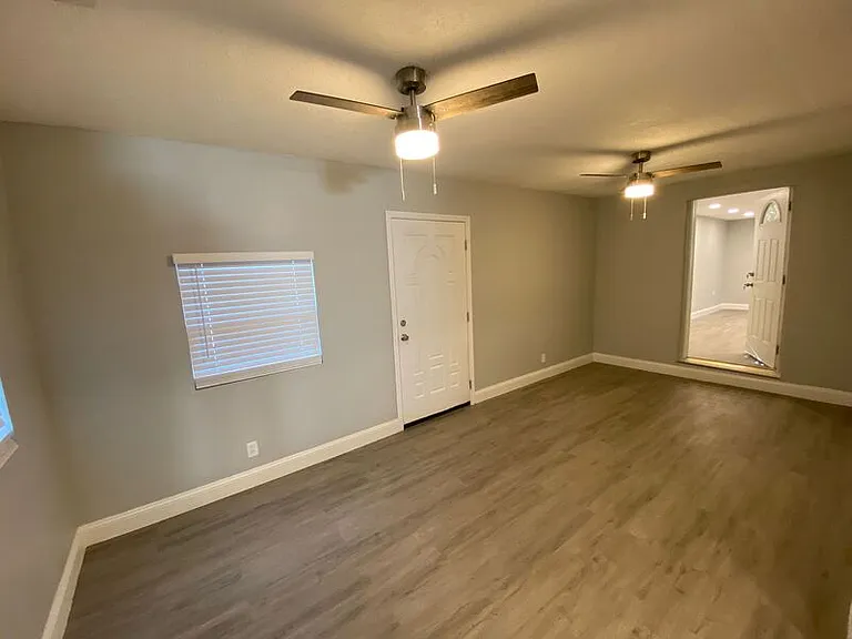 2818 Palmdale St — Photo 23