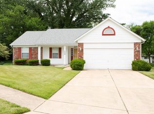 1544 Saddlegate Ct, Florissant, MO 63033