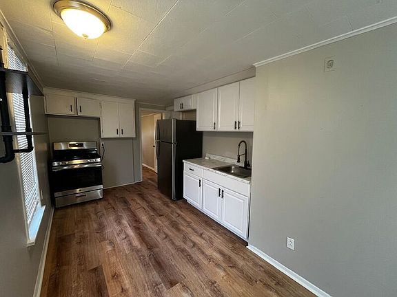 5th image of 14 Beechwood St