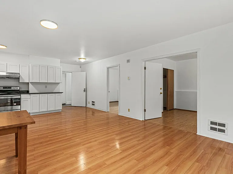 212 17th Ave #2 — Photo 3