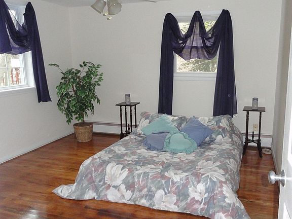 Mstr Br w/ queen bed