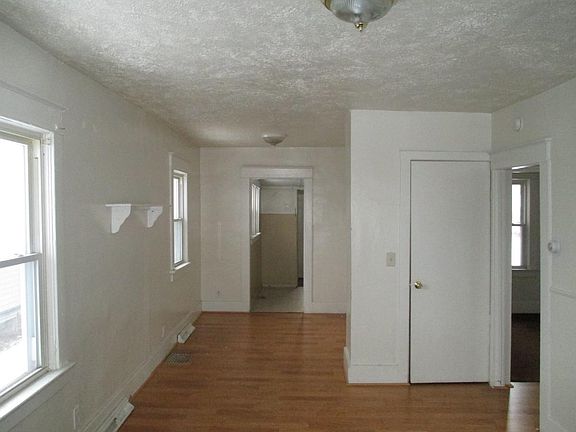 3rd image of 1216 McCullough St