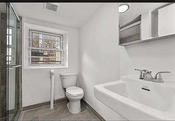 5th image of 369 W 36th St APT 2C