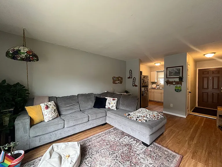 2705 N Oakland Ave — Photo 12