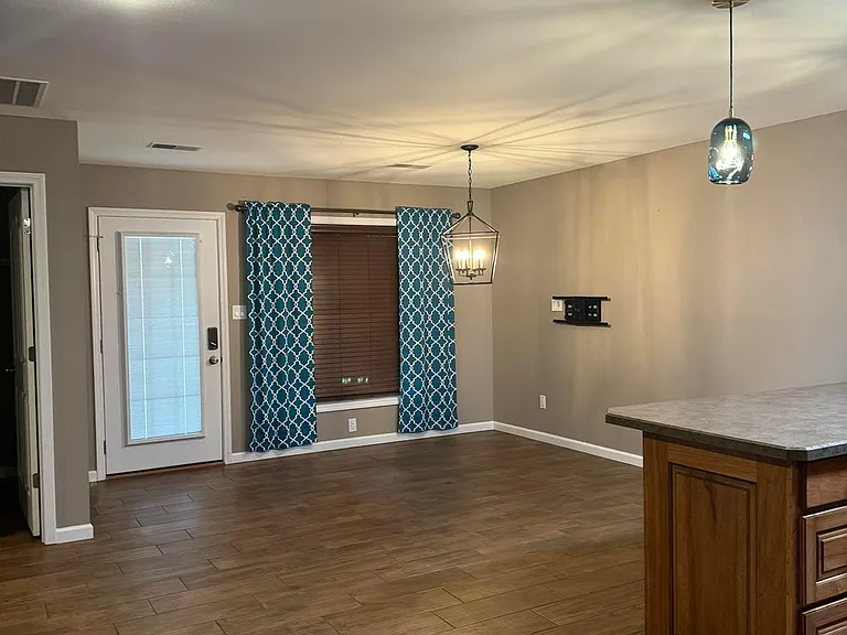 2642 Watson Dr — Photo 5
