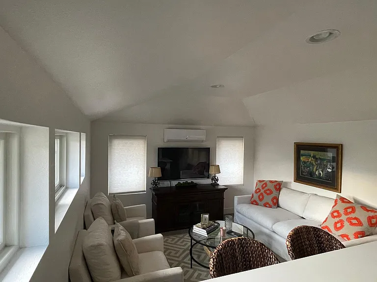 1273 S Sherman St — Photo 1