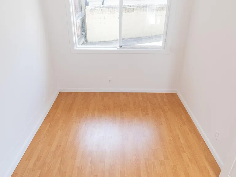 1032 York St — Photo 23