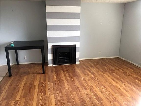 3rd image of 137 Ocean St