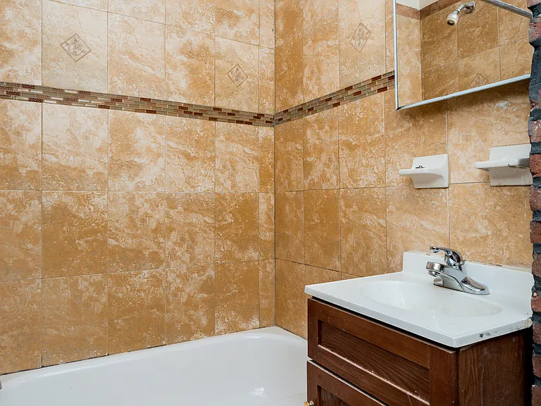 48 Wyckoff Ave #2R — Photo 4