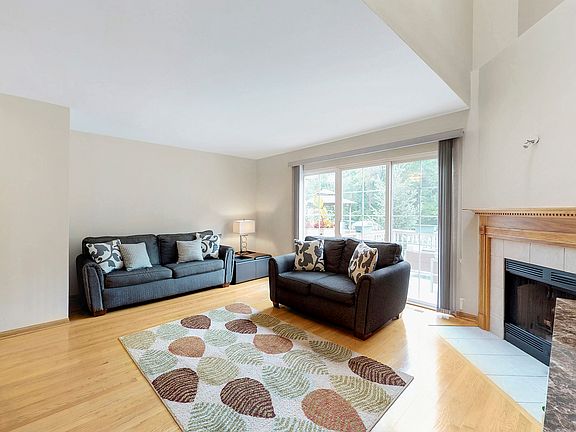 4th image of 111 Willow Creek Ln #111