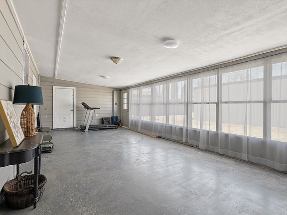 5th image of 603 3rd St