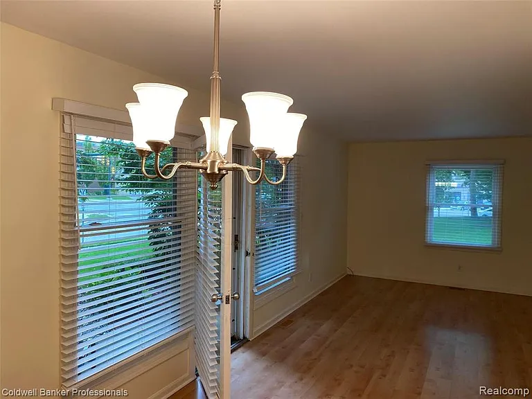 885 N Old Woodward Ave #15 — Photo 6