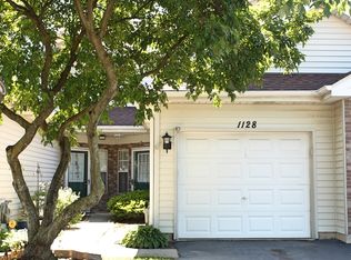 1128 Regency Ct, Schaumburg, IL 60193