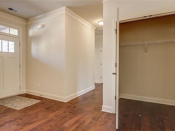 3rd image of 1404 NE Arabian Ct