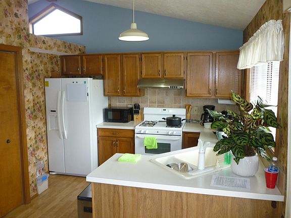 2nd image of 5500 Brittany Dr SE