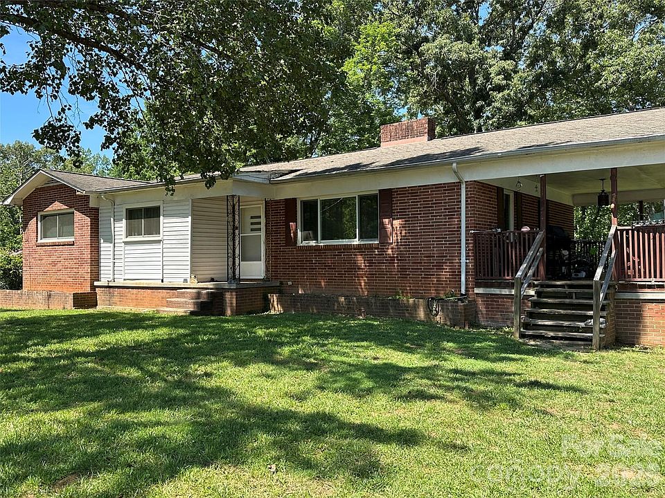 1st image of 2939 Link Dr